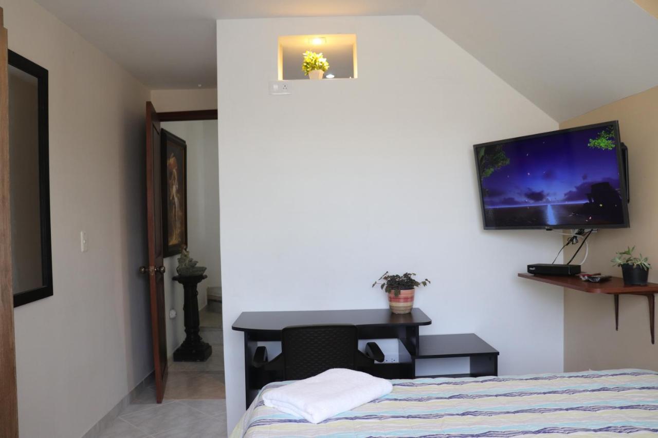 Mayorca Homestay Medellín Dış mekan fotoğraf
