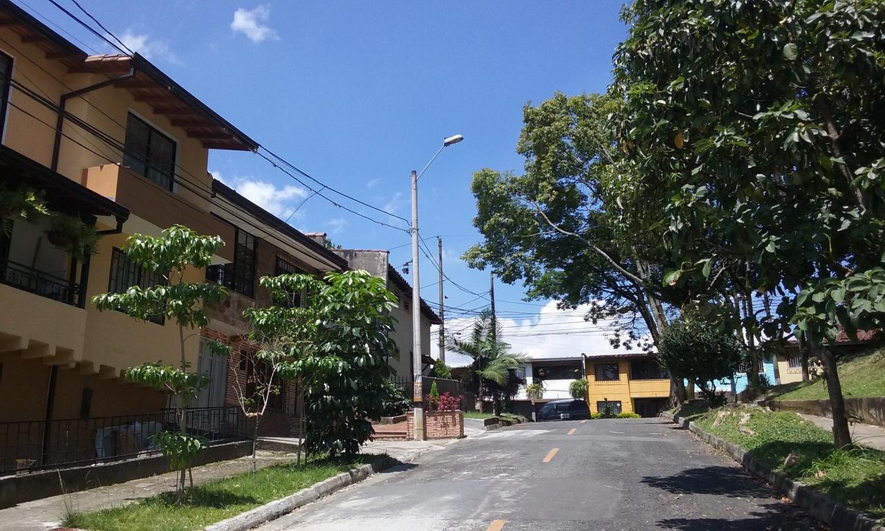 Mayorca Homestay Medellín Dış mekan fotoğraf