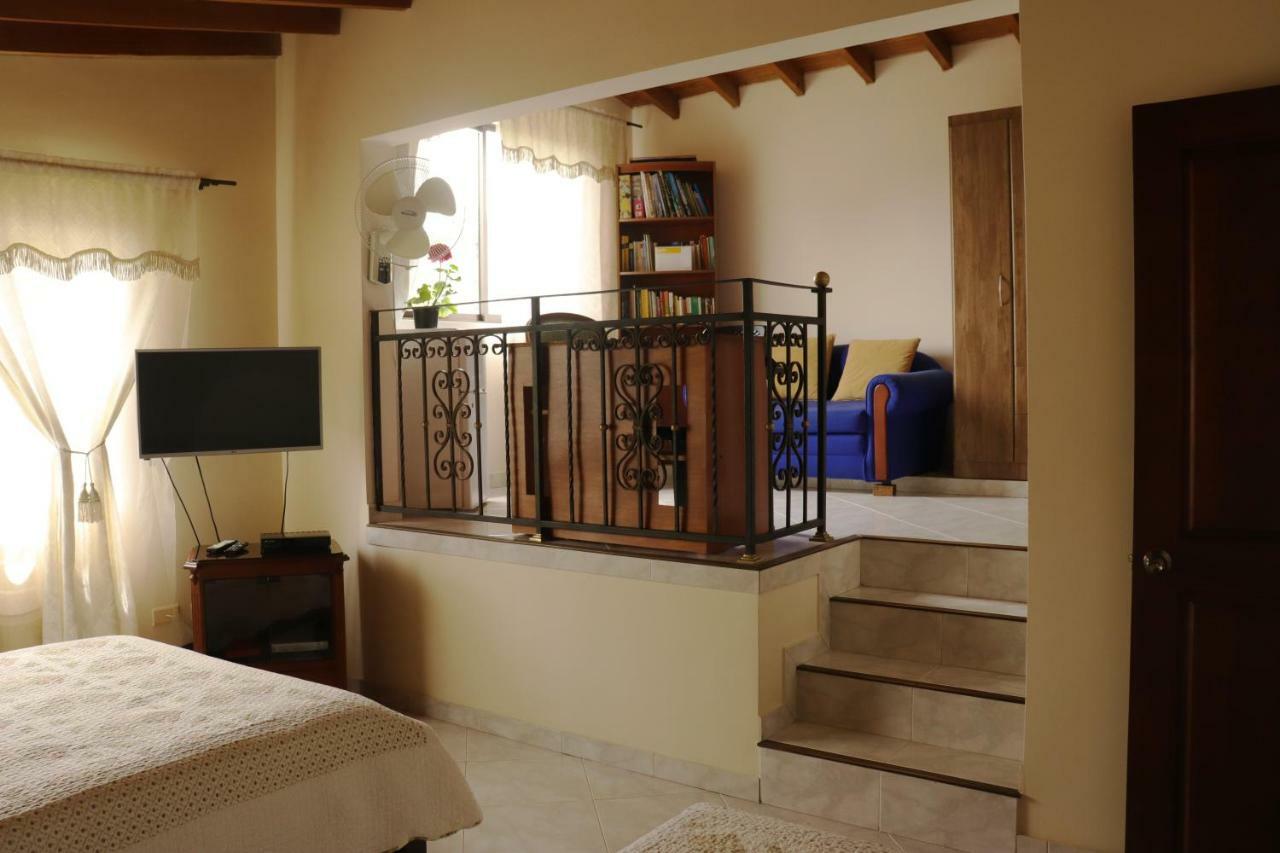 Mayorca Homestay Medellín Dış mekan fotoğraf